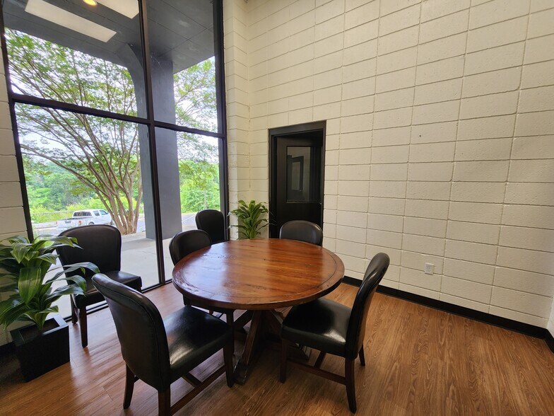 More Photos Of 501 Howell Rd, Greenville Office For Lease