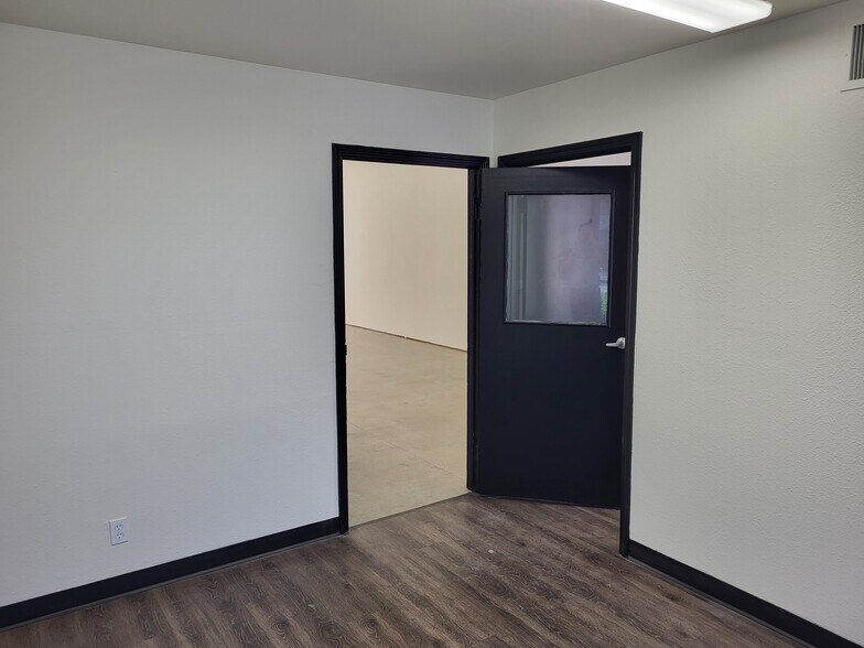 More Photos Of 2201 E Winston Rd, Anaheim Industrial For Lease