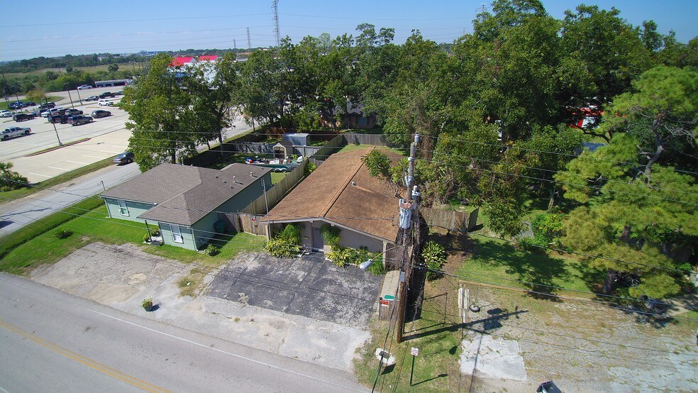 More Photos Of 1105 N Meyer Rd, Seabrook Office For Sale