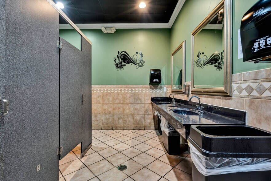 More Photos Of 2311 Chattanooga Rd, Dalton Freestanding For Sale