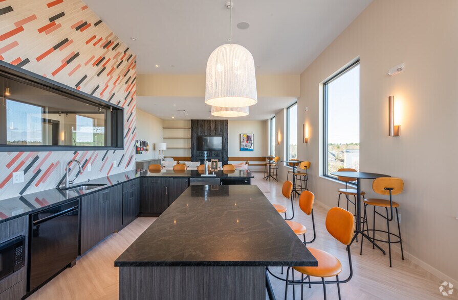 More Photos Of 39 Trotter Rd, Weymouth Apartments For Lease