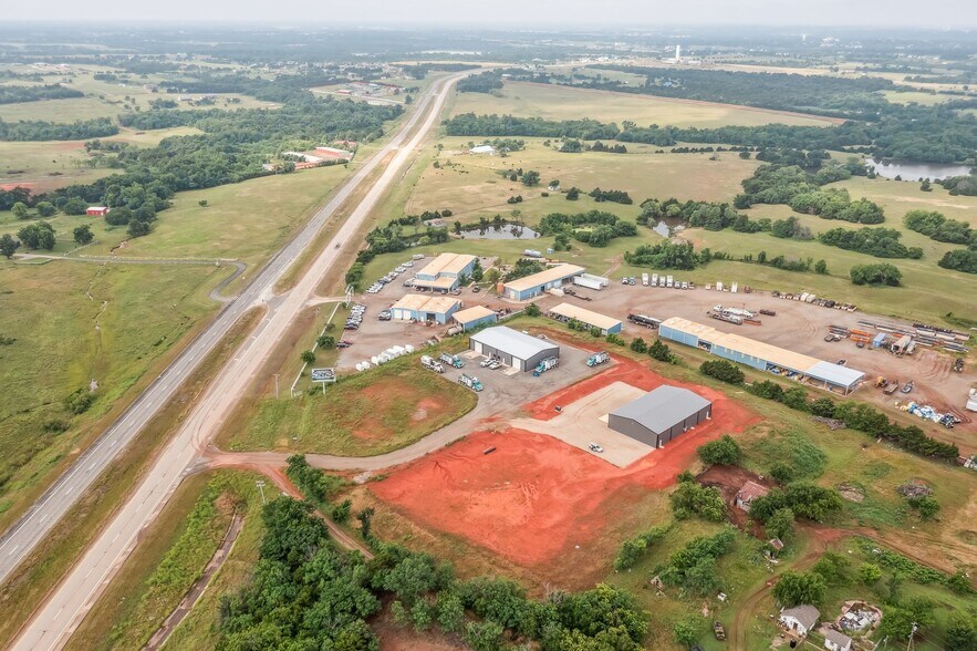 More Photos Of 5286 NE Highway 33, Guthrie Warehouse For Lease