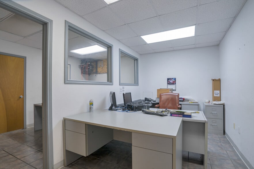 More Photos Of 2101 Central Blvd, Brownsville Auto Dealership For Sale