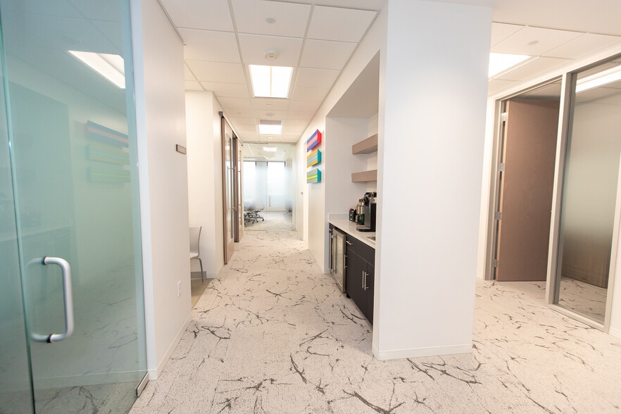 More Photos Of 451 Florida St & 450 Laurel St, Baton Rouge Unknown For Lease