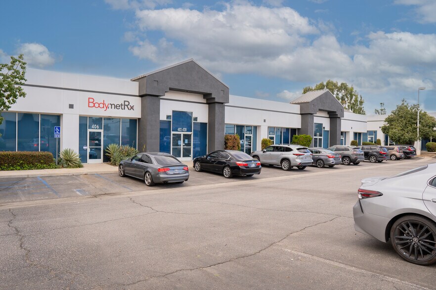 More Photos Of 1902 Orange Tree Ln, Redlands Unknown For Lease