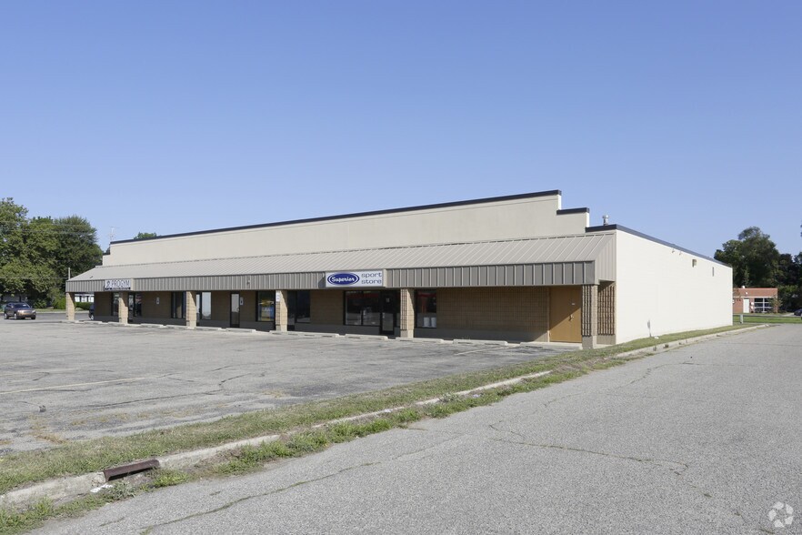 More Photos Of 7750-7760 20th Ave, Jenison Storefront For Lease