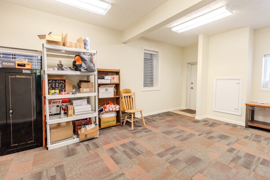 More Photos Of 204 Main St, East Pittsburgh Warehouse For Sale