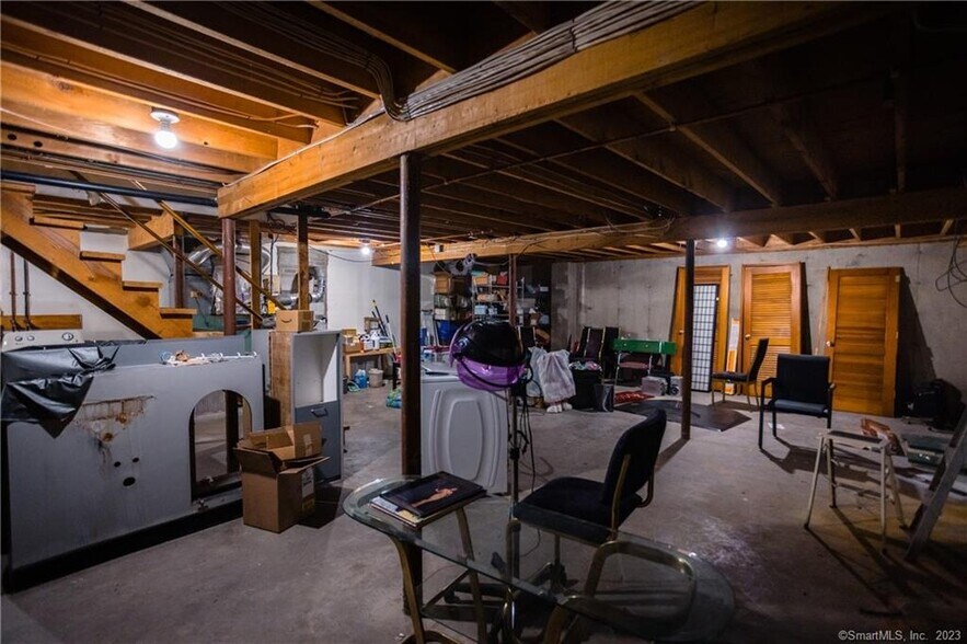 More Photos Of 448 Spring St, Windsor Locks Freestanding For Lease