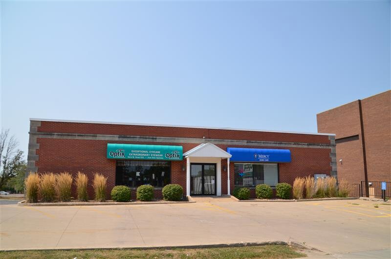 More Photos Of 2740 1st Ave NE, Cedar Rapids General Retail For Sale