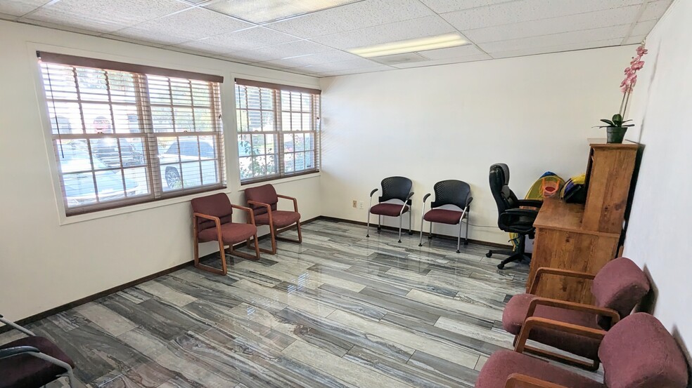 More Photos Of 6103-6105 E Grant Rd, Tucson Office For Sale