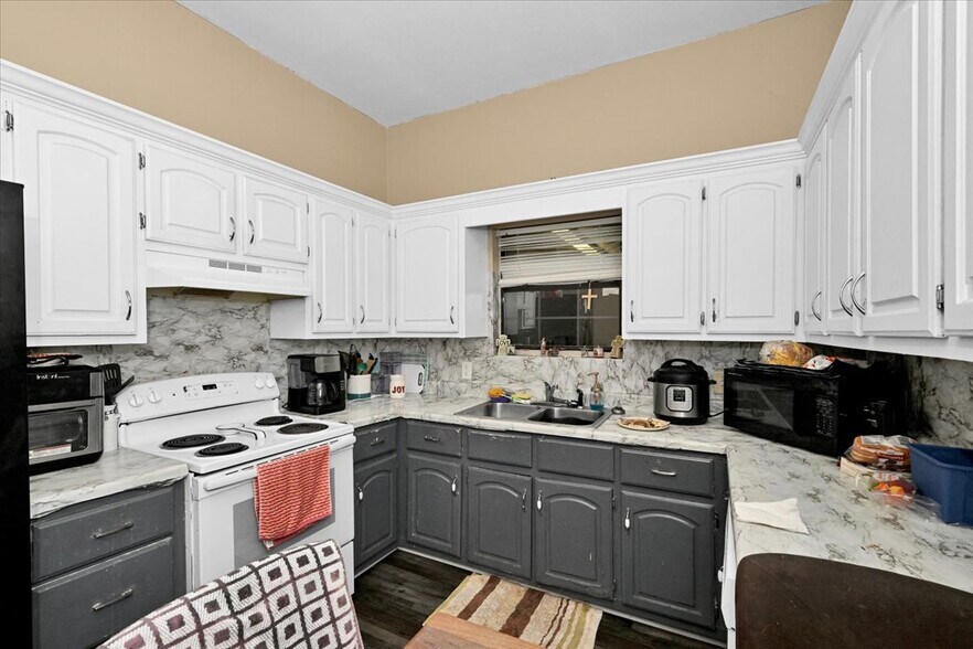 More Photos Of 61 AL Highway 69 N, Cullman Flex For Sale