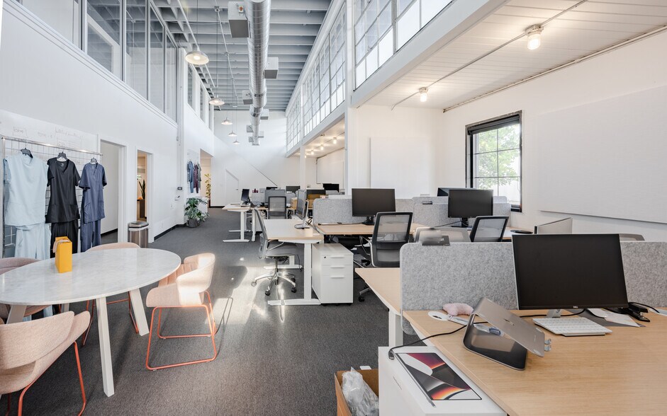 More Photos Of 1560 12th St, Santa Monica Loft Creative Space For Sale