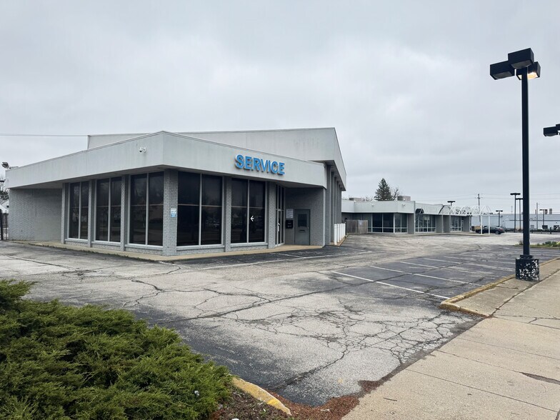 More Photos Of 11 Broadway Ave, Bedford Auto Dealership For Sale
