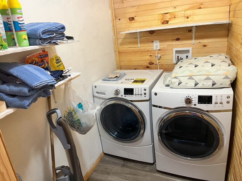 More Photos Of 1267 Elk Grove Rd, Benton Restaurant For Sale