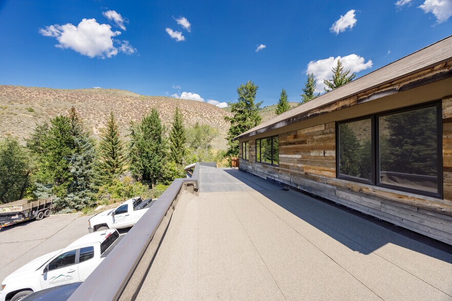 More Photos Of 40833 Highway 6, Avon General Retail For Sale