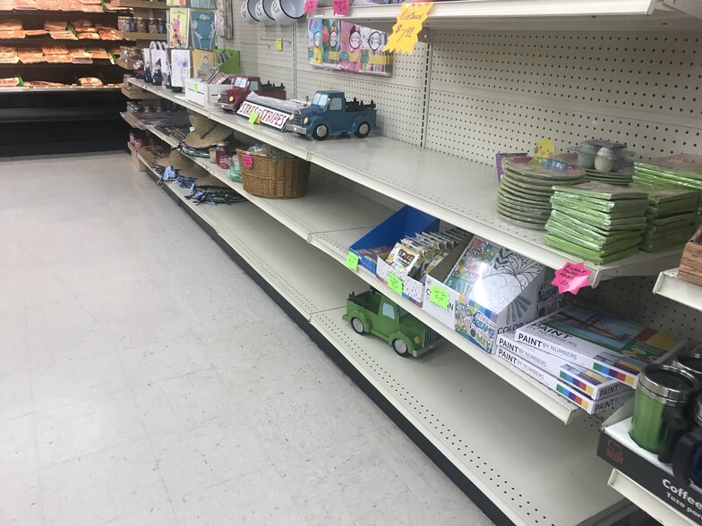 More Photos Of 25817 State Hwy 64, Pittsburg Supermarket For Sale