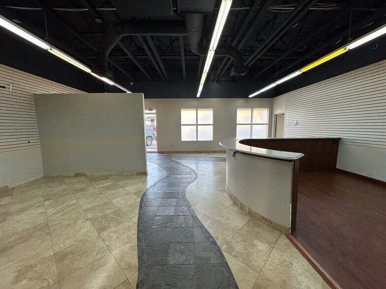 More Photos Of 770-780 Smithridge Dr, Reno Showroom For Lease