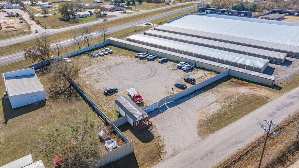 More Photos Of 5346 S US Highway 377, Stephenville Auto Repair For Sale