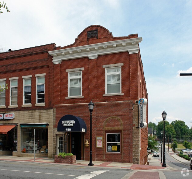 Primary Photo Of 819 West Ave, Lenoir Restaurant For Sale