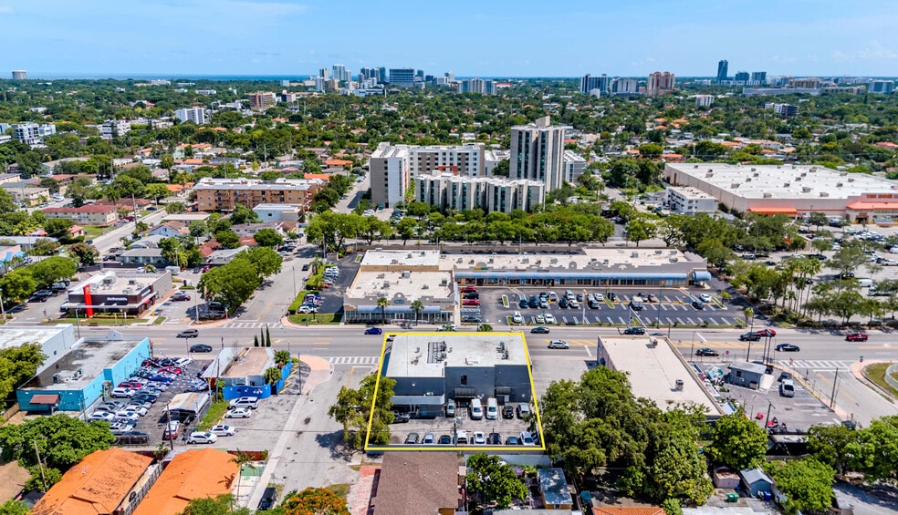 More Photos Of 2953-2955 SW 8th St, Miami Storefront Retail Office For Lease