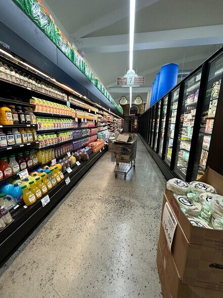 More Photos Of 2343 Jerome Ave, Bronx Supermarket For Sale