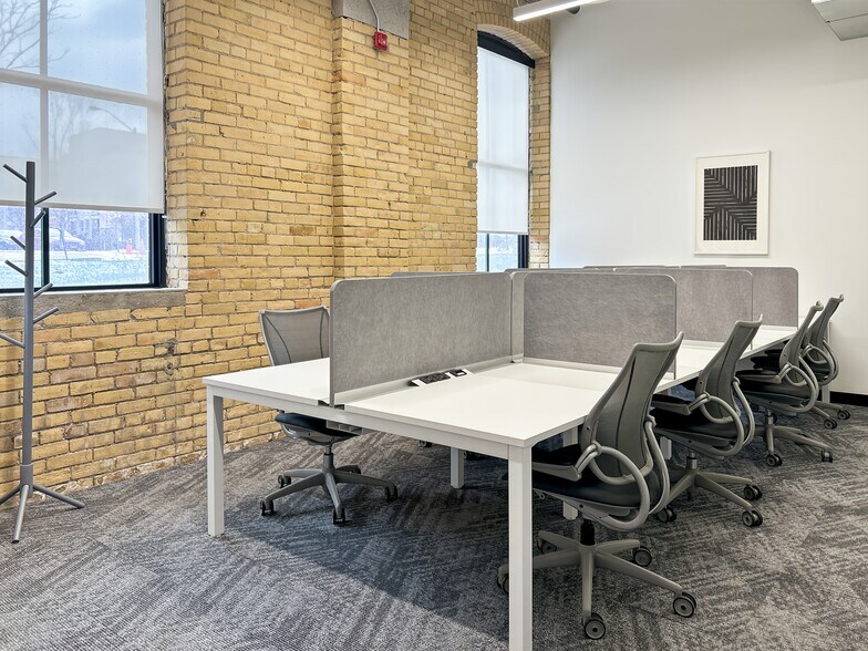 More Photos Of 30 Powerhouse St, Toronto Coworking Space