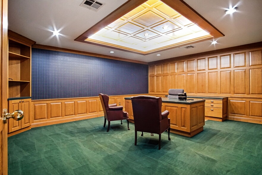 More Photos Of 3650 SW 29th St, Oklahoma City Warehouse For Sale