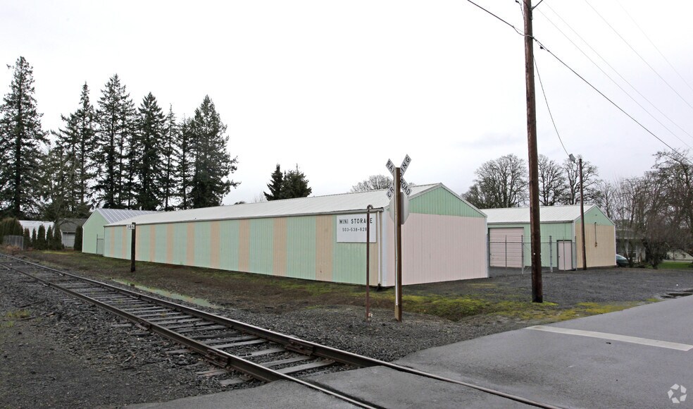 Primary Photo Of 240 SE 10th St, Dundee Self Storage For Sale