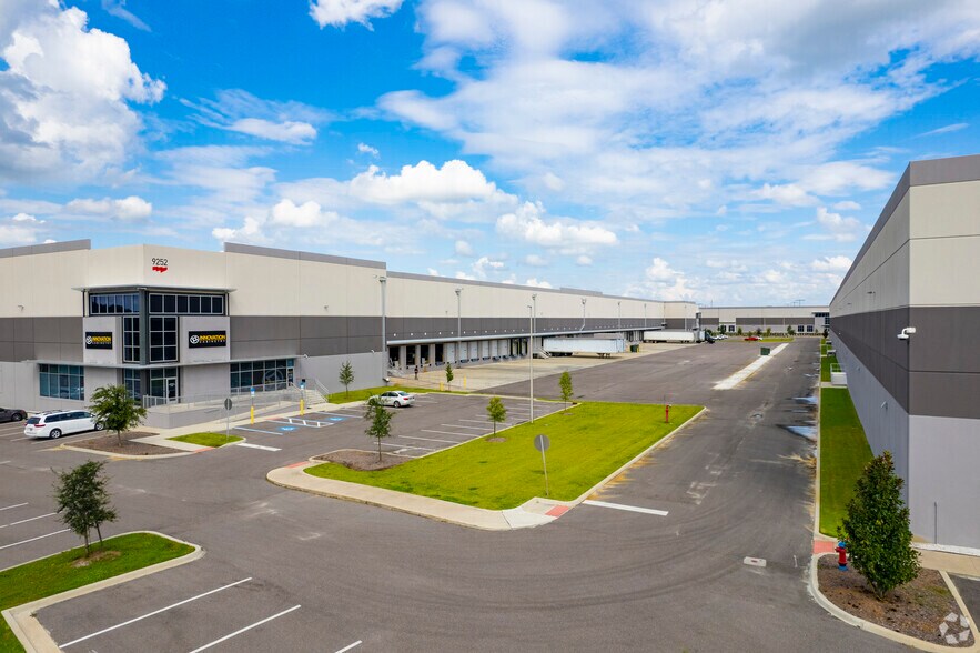 More Photos Of 9210 E Columbus Dr, Tampa Unknown For Lease