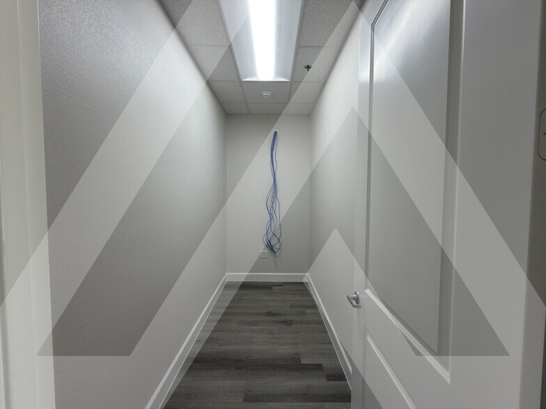 More Photos Of 18723 Mueschke Rd, Cypress Office For Lease