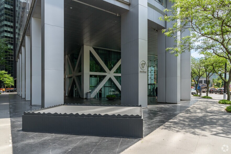 More Photos Of 17 State St, New York Coworking Space