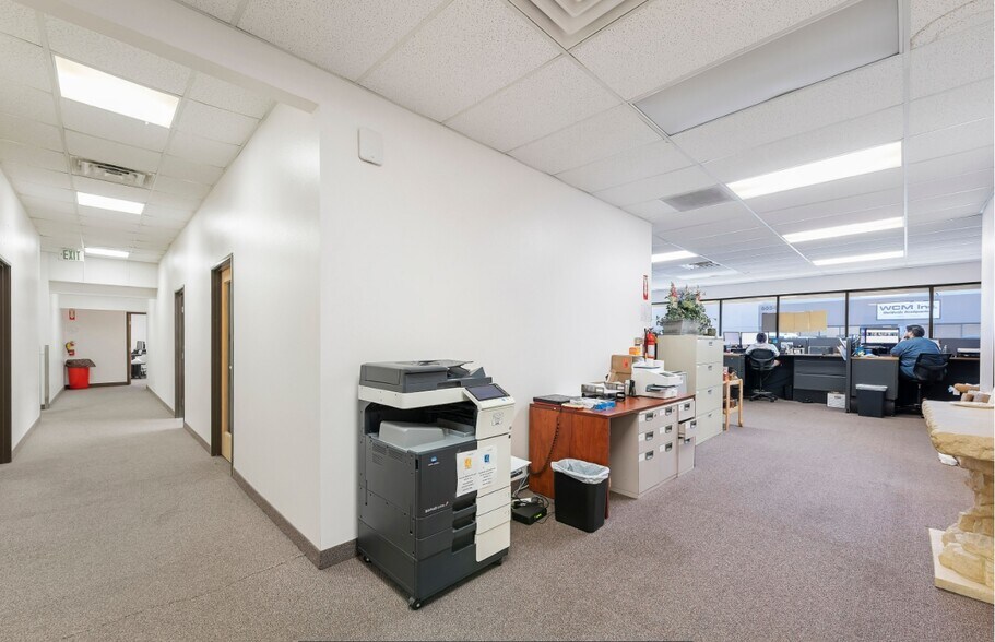 More Photos Of 6056 Corte Del Cedro, Carlsbad Warehouse For Sale