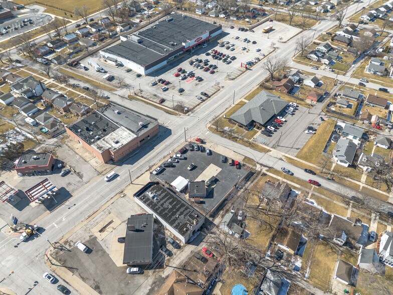 More Photos Of 820 W Old Ridge Rd, Hobart Auto Dealership For Sale