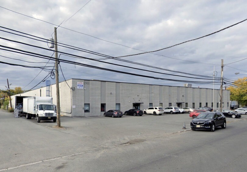 More Photos Of 2401 E Linden Ave, Linden Warehouse For Lease