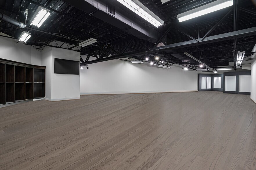 More Photos Of 10300-10380 NW 53rd St, Sunrise Distribution For Lease