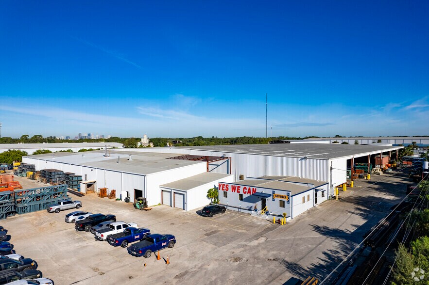 More Photos Of 5210 Causeway Blvd, Tampa Manufacturing For Lease