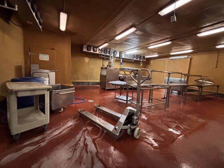 More Photos Of 345 S Kino Pky, Tucson Warehouse For Sale