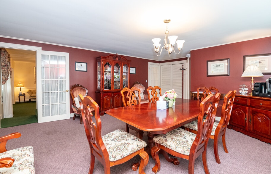 More Photos Of 11 Linden St, Reading Funeral Home For Sale