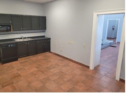 More Photos Of 1801-1805 N Dr Martin Luther King Jr Dr, Milwaukee Freestanding For Sale