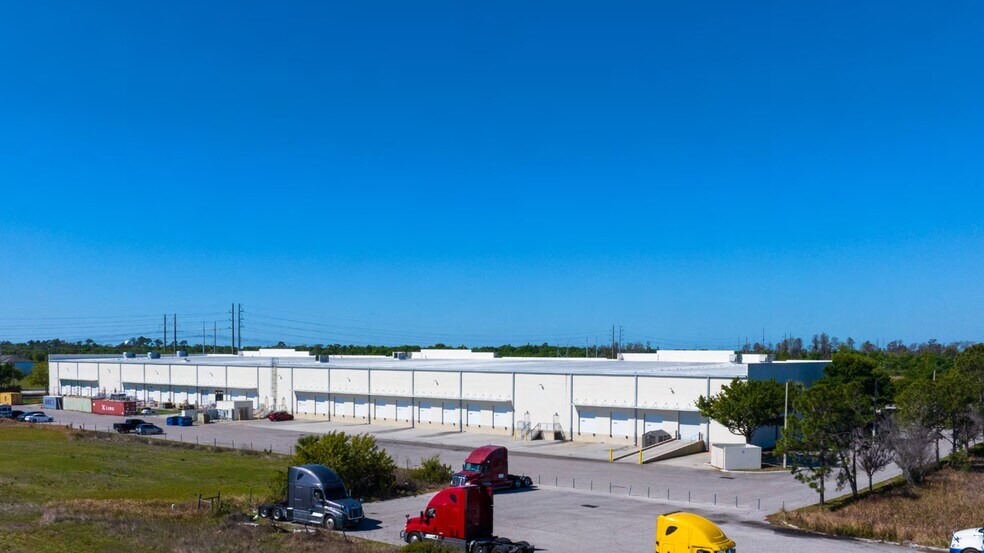 More Photos Of 351 30th St SE, Tampa Warehouse For Sale