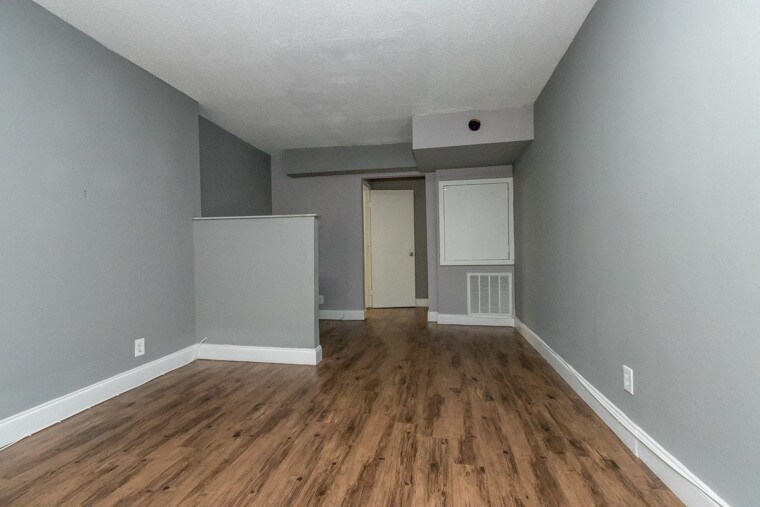 More Photos Of 1311-1401 S Dixie Hwy E, Pompano Beach Freestanding For Lease