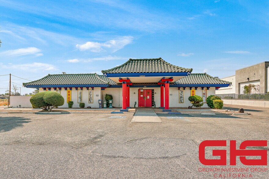 More Photos Of 14745 Palmdale Rd, Victorville General Retail For Sale