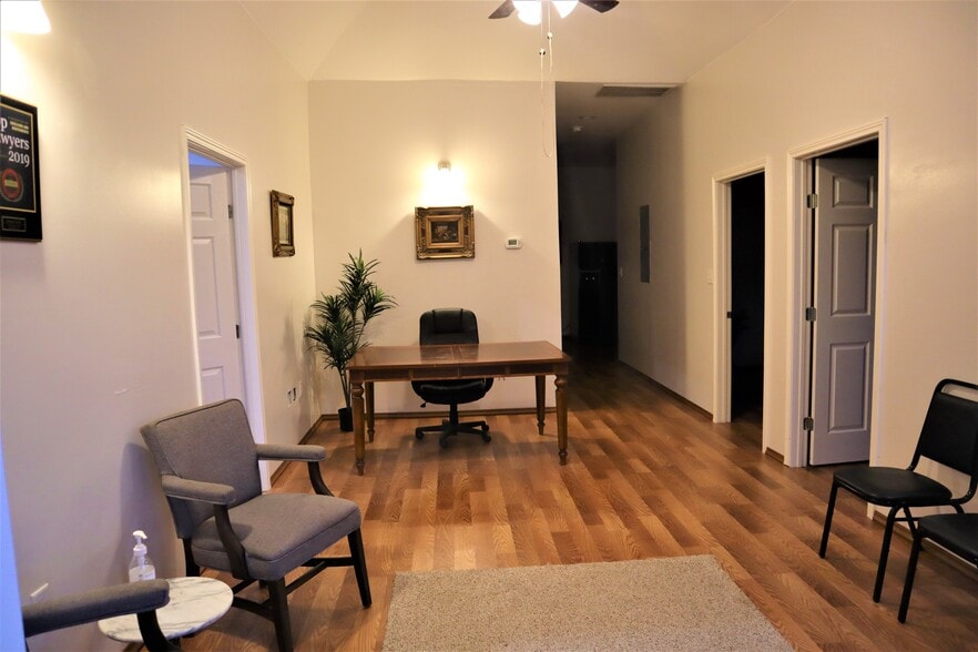 More Photos Of 7406 Gulf Fwy, Houston Office Residential For Lease