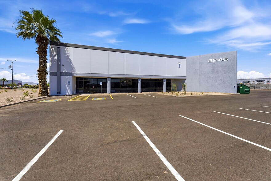 More Photos Of 2246 S Central Ave, Phoenix Distribution For Lease