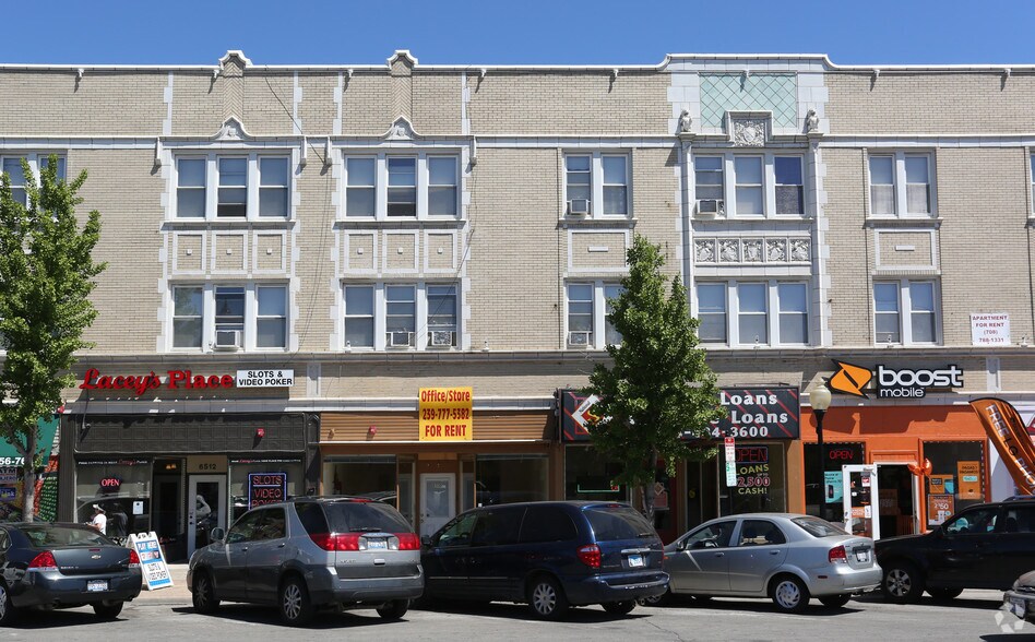 Primary Photo Of 6500-6512 Cermak Rd, Berwyn Apartments For Lease