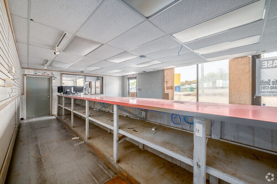 More Photos Of 630 Maryland Ave, Charleston Warehouse For Lease
