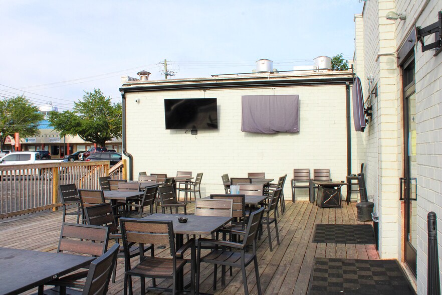 More Photos Of 138 N Midland Ave, Monroe Restaurant For Sale