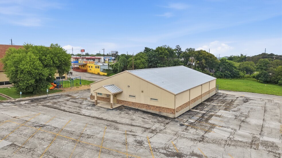 More Photos Of 2515 Austin Hwy, San Antonio Religious Facility For Sale