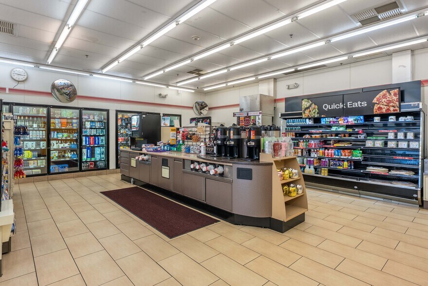 More Photos Of 1107 N Callow Ave, Bremerton Freestanding For Sale