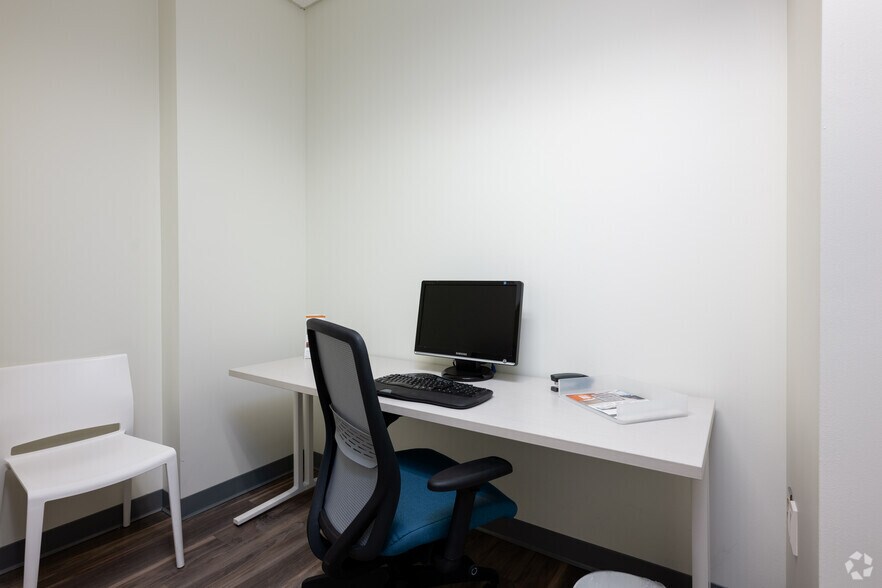 More Photos Of 806 Green Valley Rd, Greensboro Coworking Space